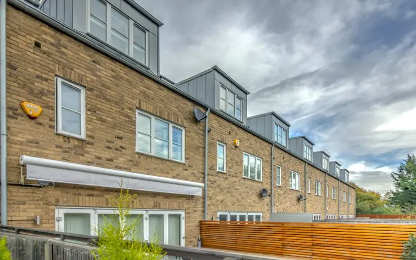44-49 Firstway, SW20